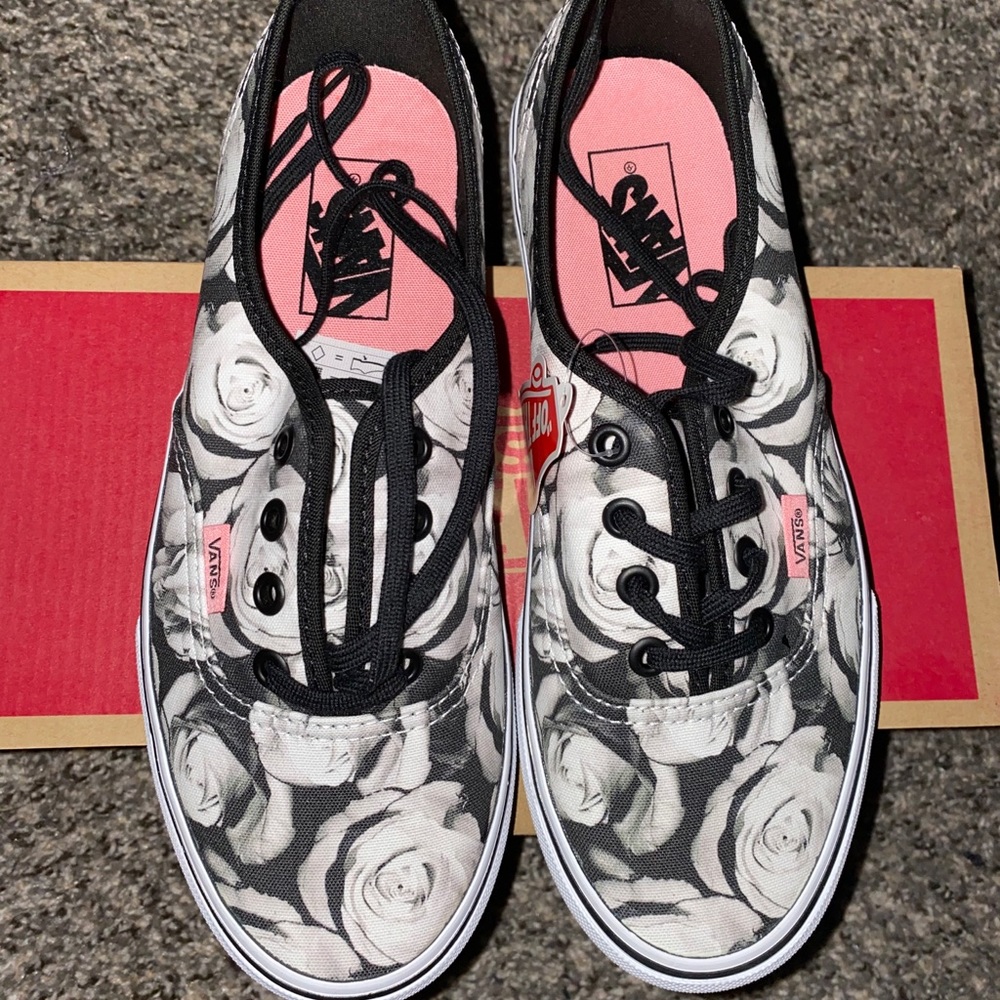 Vans authentic digi roses black/true white